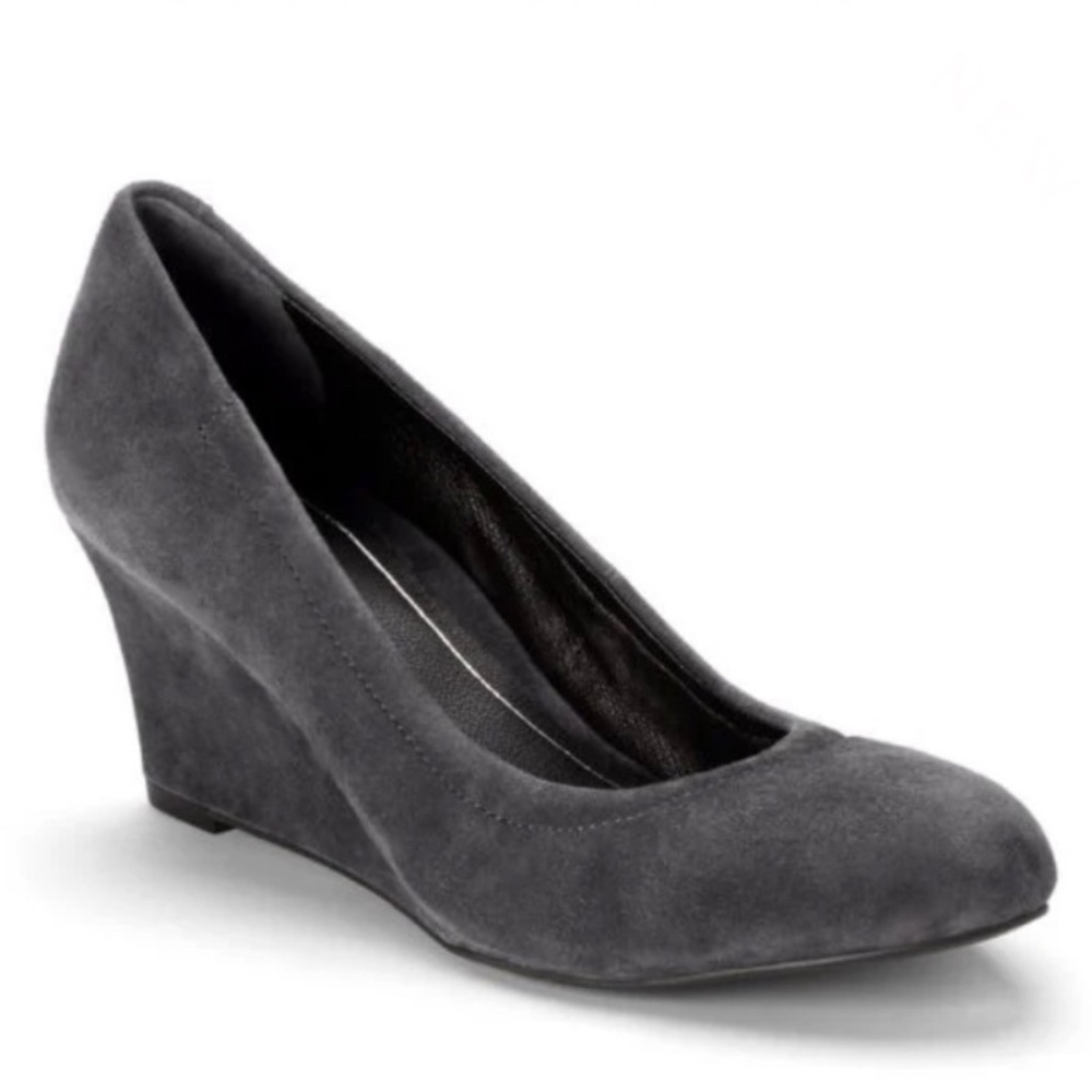 Vionic Camden Suede Wedge in Dark Grey Size 8